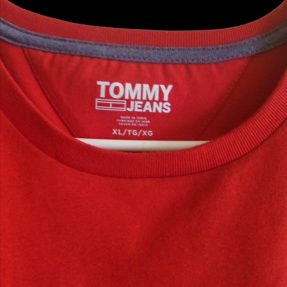 Tee shirt